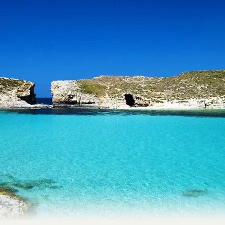 Beautifully Furnished 3 Bedroom In Qawra San Pawl il-Baħar