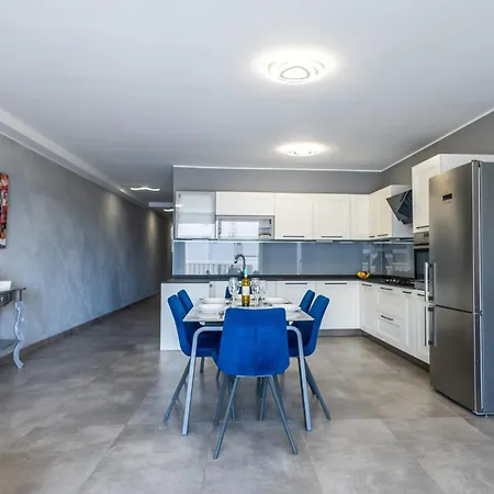 Beautifully Furnished 3 Bedroom In Qawra דירה סיינט פול ביי