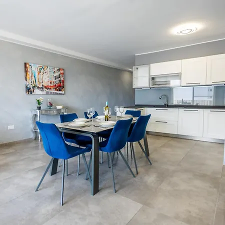 דירה Beautifully Furnished 3 Bedroom In Qawra סיינט פול ביי