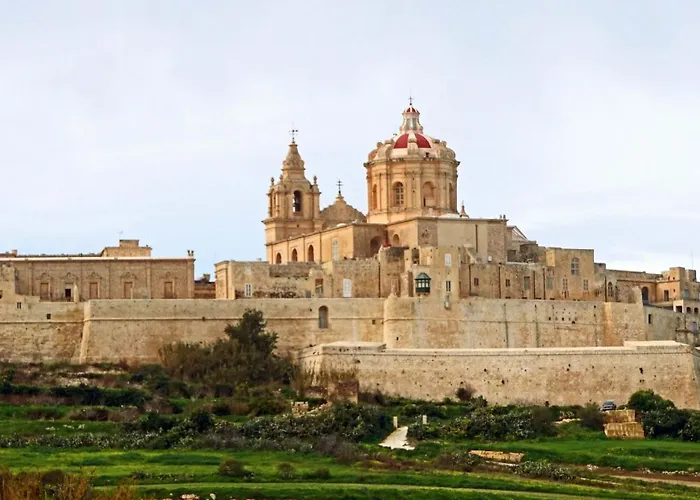 Beautifully Furnished 3 Bedroom In Qawra Apartament