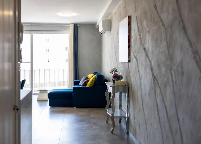 Beautifully Furnished 3 Bedroom In Qawra St Paul's Bay