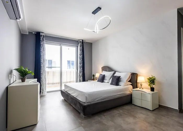 Beautifully Furnished 3 Bedroom In Qawra * St Paul's Bay