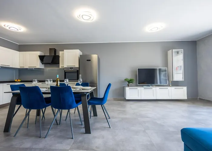 Beautifully Furnished 3 Bedroom In Qawra Apartament *